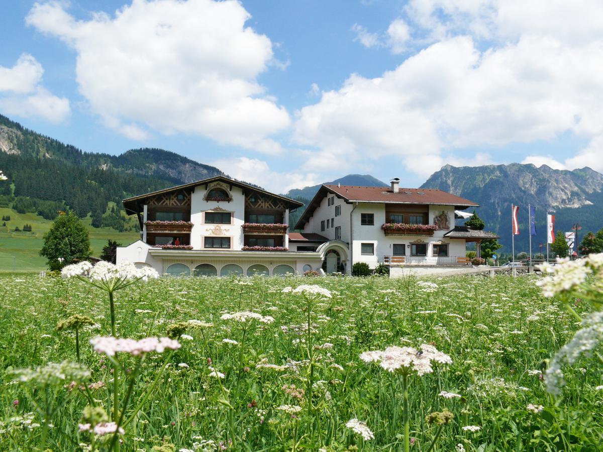 Ferienwohnungen Meusburger Tannheim Luaran gambar